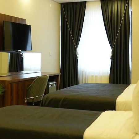 Grand Krone Hotel Cinarcik Екстер'єр фото