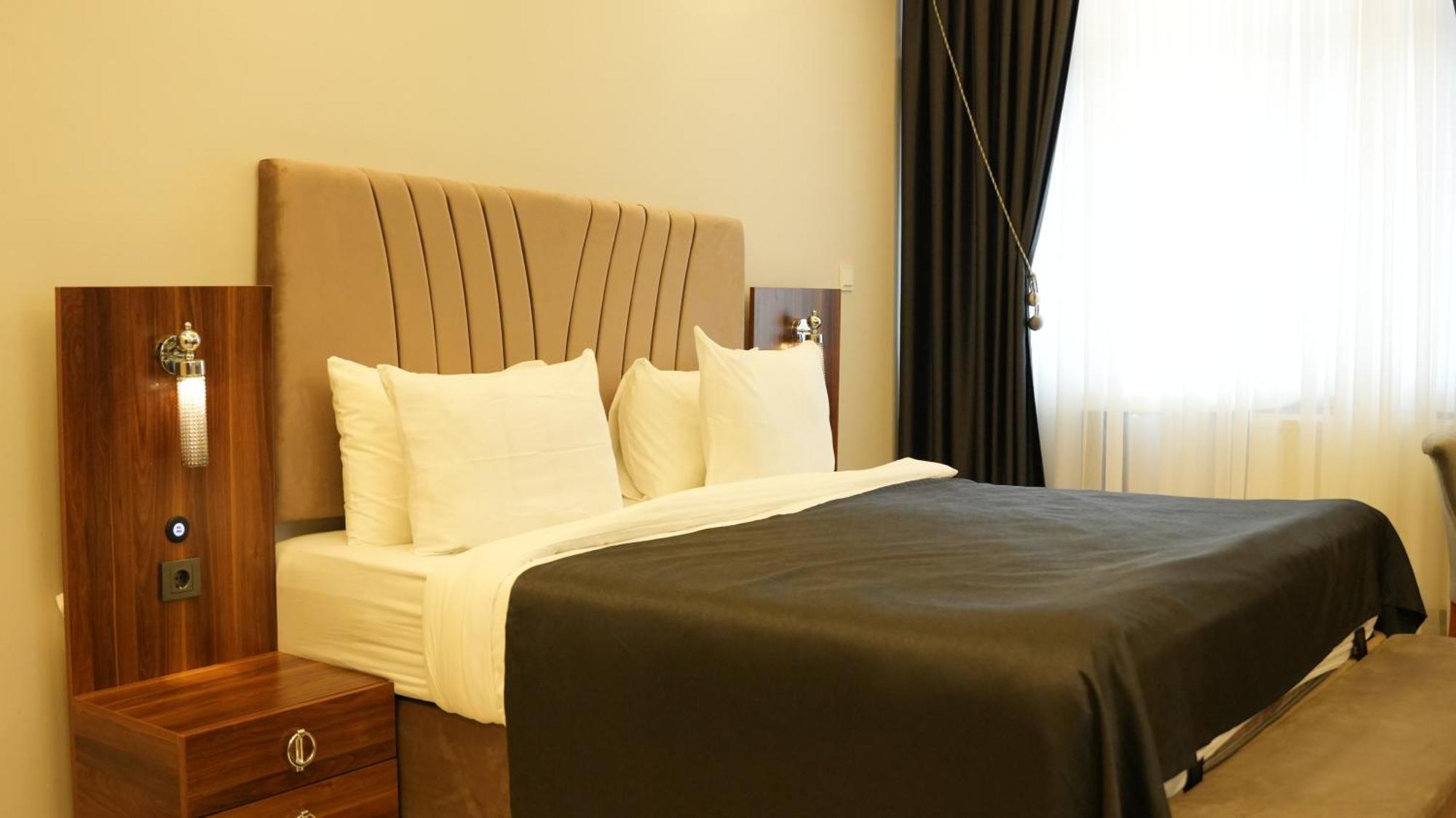 Grand Krone Hotel Cinarcik Екстер'єр фото