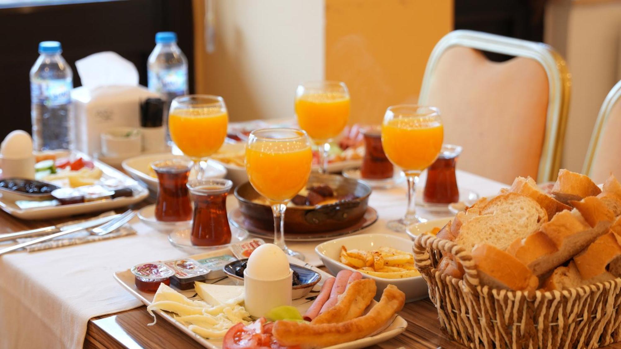 Grand Krone Hotel Cinarcik Екстер'єр фото