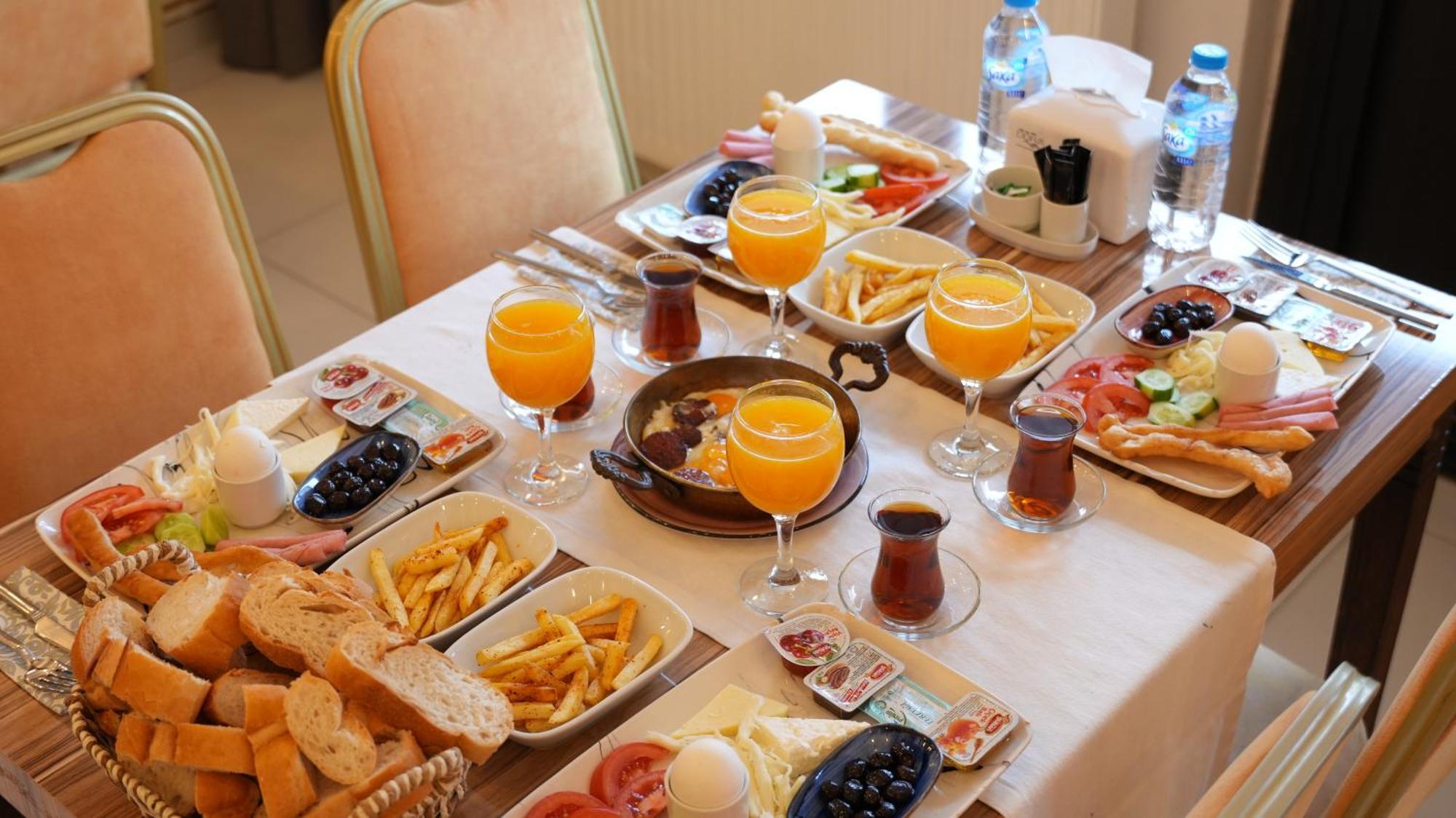 Grand Krone Hotel Cinarcik Екстер'єр фото