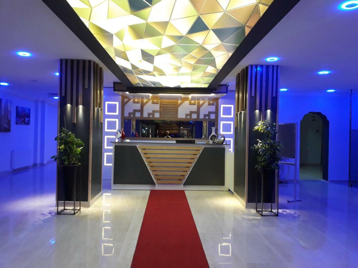 Grand Krone Hotel Cinarcik Екстер'єр фото